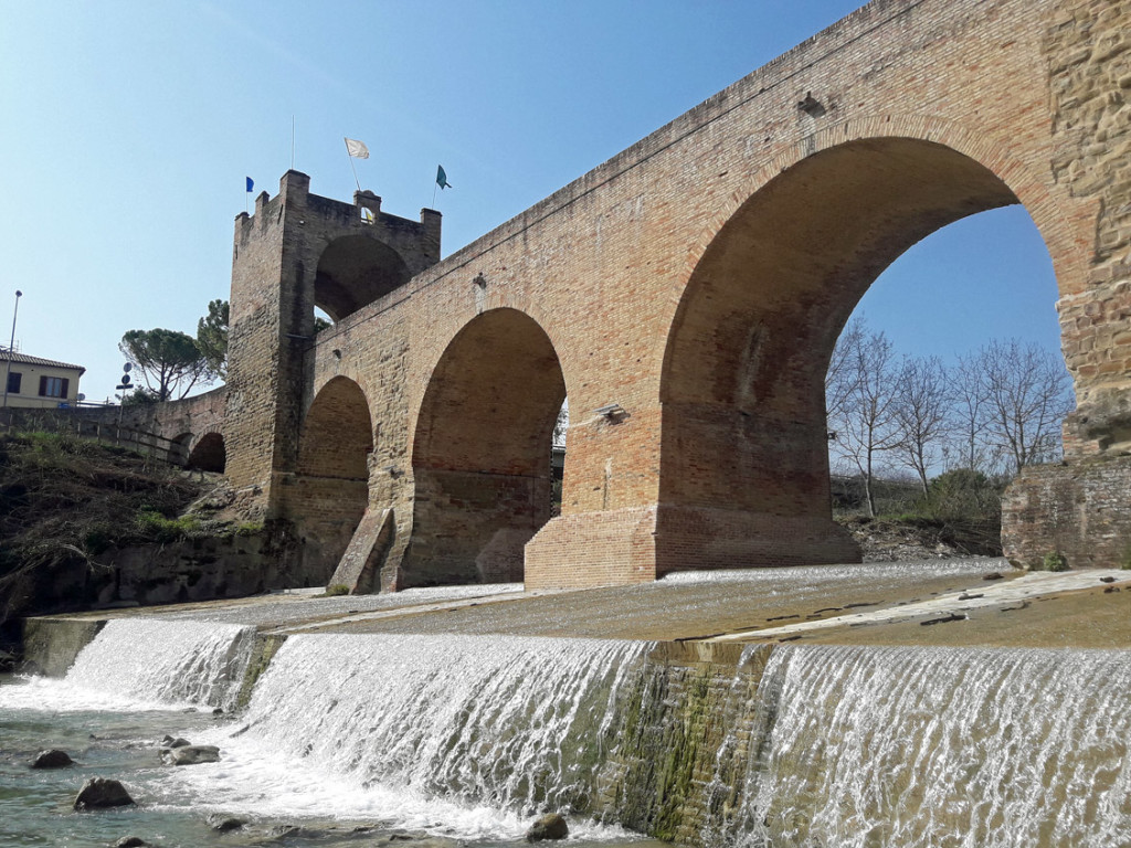 ponte del diavolo tolentino