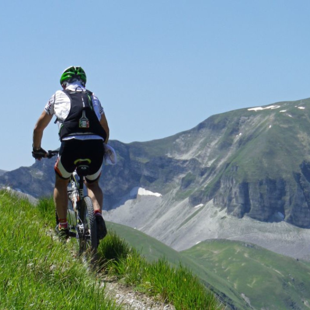 in marcia verso la forcella angagnola