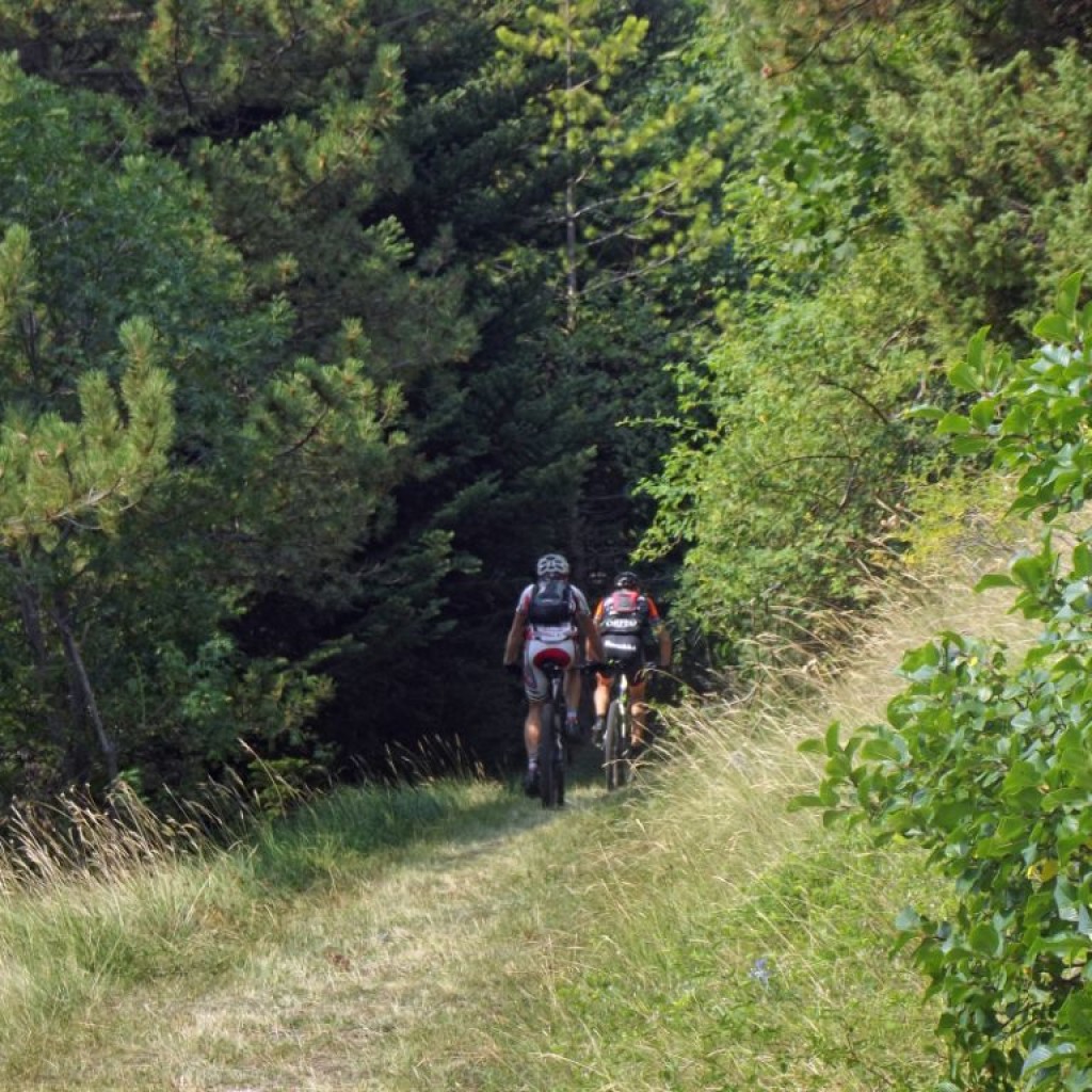 grande anello dei sibillini tra cupi e fiastra