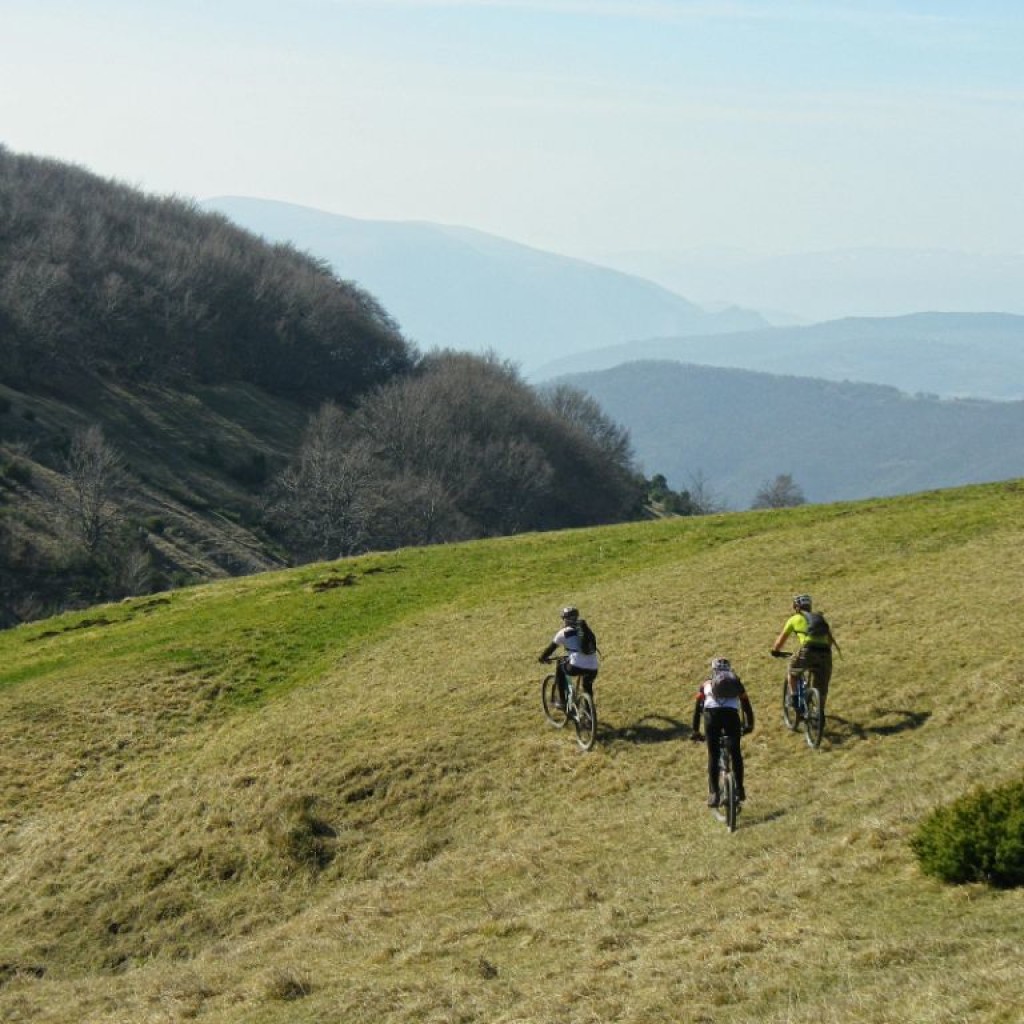 in marcia verso la valle del torricchio