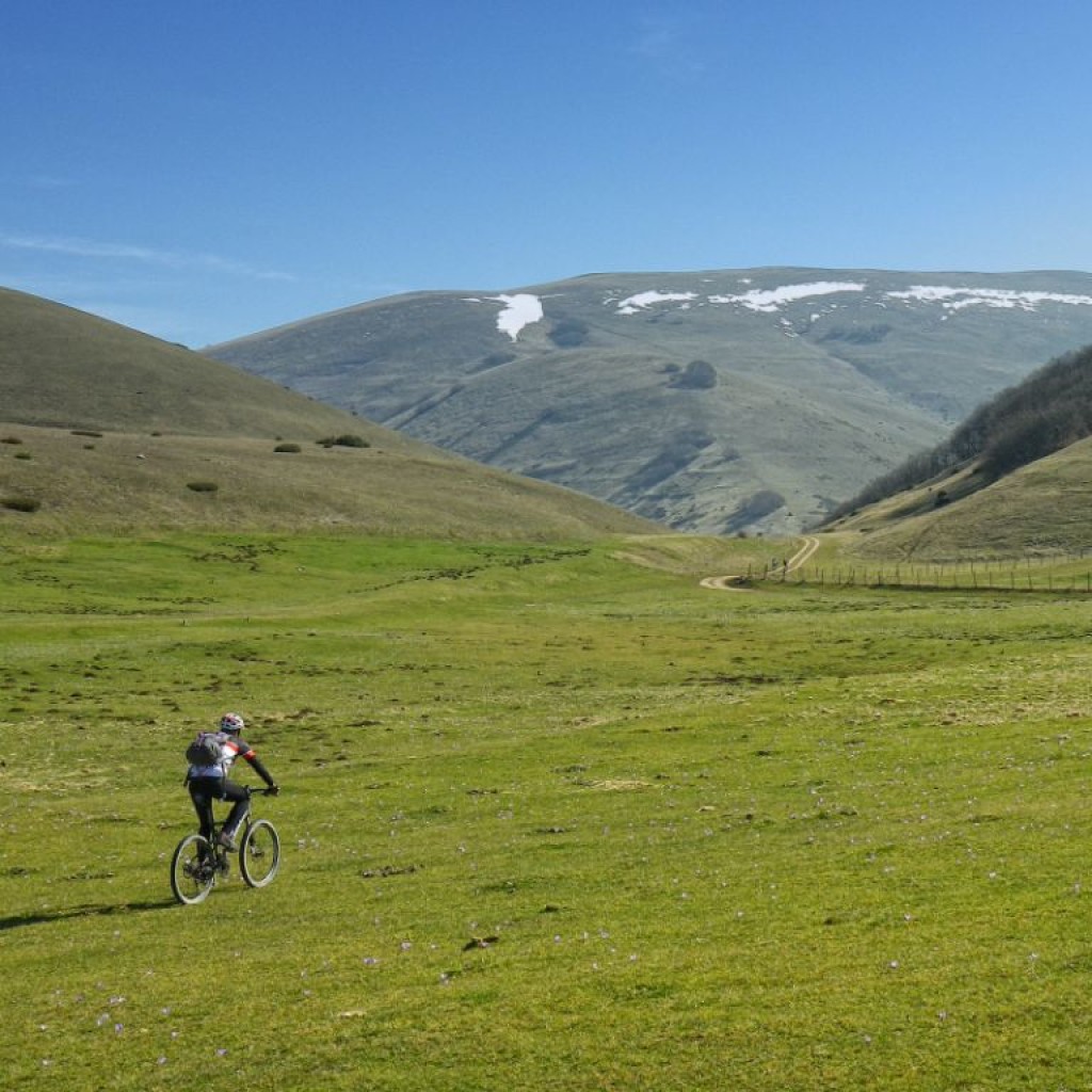 in marcia verso la valle del torricchio