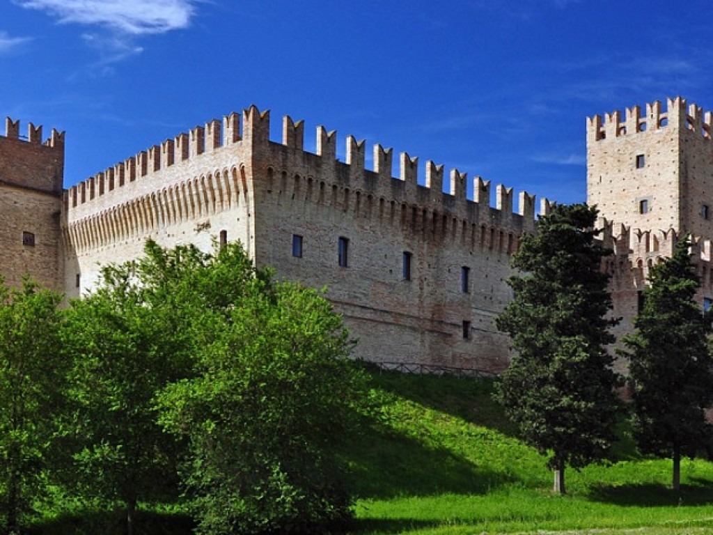 castello della rancia tolentino