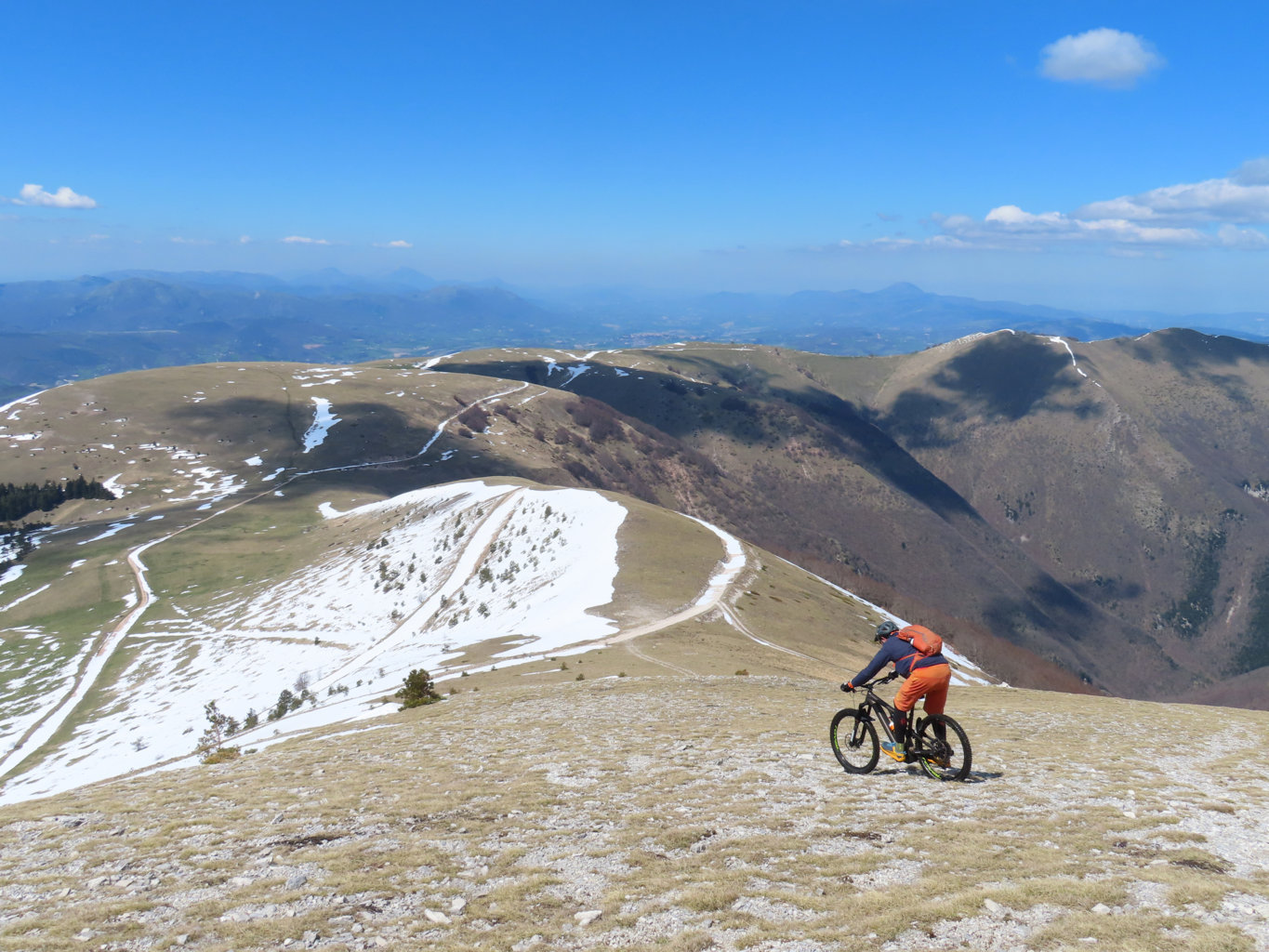 CROCE DI MONTE ROTONDO 05 04 2025 (83)